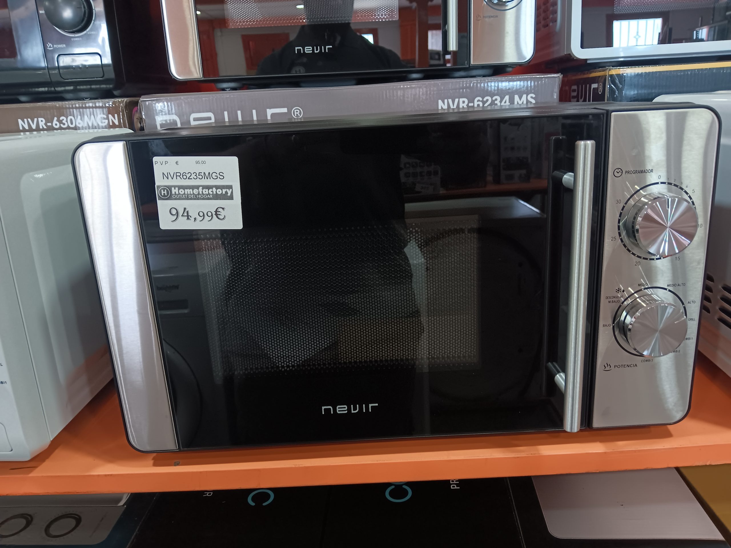 Microondas con grill 20L 700W Nevir NVR-6235MGS - Homefactory